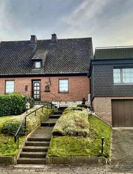 Eigenheim mit großzügigem Grundstück und Dachterrasse auf dem Schreppenberg - Arnsberg