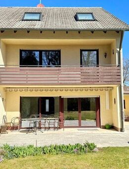 Helle, attraktive Doppelhaushälfte auf schönem Südgrundstück in ruhiger Lage von Siegertsbrunn - Höhenkirchen-Siegertsbrunn