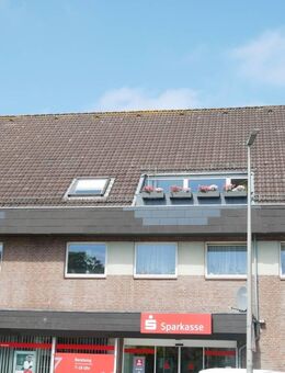 Geräumige, helle 3-Zimmer Dachgeschoßwohnung mit Balkon in 24837 Schleswig zu verkaufen. - Schleswig