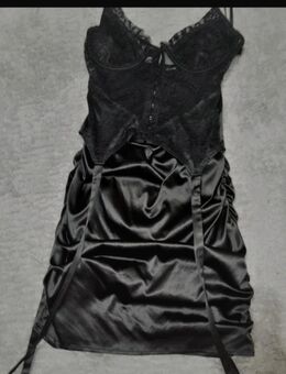 korsettkleid - Daaden