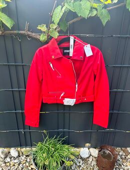 Jacke in Rot XS Lederoptik - Großefehn