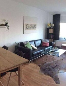 Gepflegte 2-Zimmerwohnung im Regensburger Westen mit Loggia und Garage - Regensburg