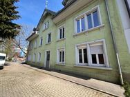 Sanierungsbedürftige Erdgeschosswohnung mit großem Garten und zwei Außenstellplätzen in Wehr - Wehr (Baden-Württemberg)