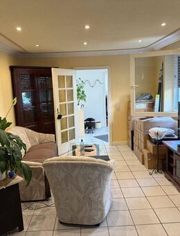 EG Mietwohnung in Lambrecht -Zweifamilienhaus - mit Abstellplatz und eigenem (100 qm) Gartenanteil - Lambrecht (Pfalz)
