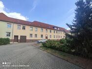 Schöne DG- Wohnung mit Stellplatz - Dessau-Roßlau