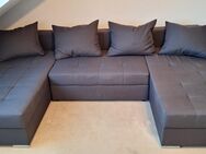 Große Couch mit Liegemöglichkeit - Bernau (Berlin)