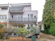 Neu-Isenburg: Freie 3-Zimmerwohnung im Westend 1. Stock, 2 Balkone, Garage - Neu Isenburg