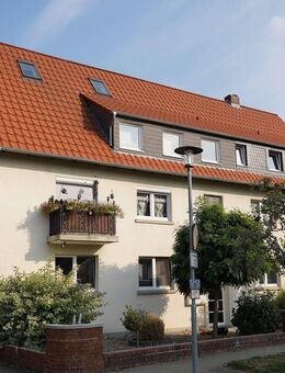 * Eigentumswohnung mit Garage im Stadtkern von Peine * - Dachgeschosswohnung mit zusätzl. Nutzfläche - Peine