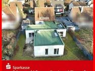 Zweifamilienhaus mit angebautem Bungalow und Garage - Villingen-Schwenningen