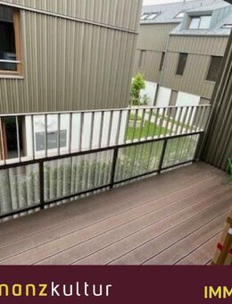 Moderne 3-Zimmer-Wohnung mit Balkon, Aufzug & Tiefgarage in familienfreundlicher Lage - Dettingen (Erms)