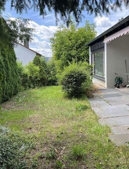 Attraktives Einfamilienhaus mit Einliegerwohnung auf großzügigem Grundstück - Kronach