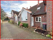 "Eine kleine Stadtoase" - Charmantes Reihenmittelhaus mit kleinem Garten, Garage & Stellplatz - Schleswig