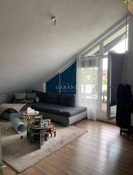 Moderne 3 Zimmer-Dachgeschoss-Wohnung mit Balkon! - Baienfurt