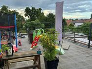 Lichtdurchflutete Drei-Zimmer-Wohnung mit Dachterrasse - Erlangen