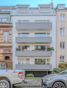 Kuschelige & charmante Dachgeschosswohnung in Toplage Düsseldorf Düsseltal - Düsseldorf