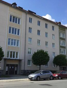 Striesen: Zweiraumwohnung mit Balkon- ab Oktober 2025 verfügbar! - Dresden