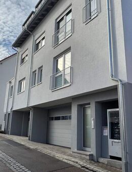 Neuwertige 2 Zi.-Wohnung mit Einbauküche und Balkon in Lauchheim - Lauchheim