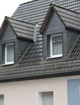 Schmucke DG-Wohnung mit Einbauküche - Altena