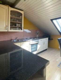EI6421b Ruhige, renovierte 4-Zimmer-Eigentumswohnung mit Gartenanteil / Maxhütte-Haidhof - Maxhütte-Haidhof