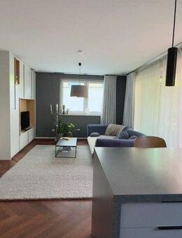 Seniorengerechte 3-Zi-ETW mit Designermöbeln und eigenem Garten! - Offenbach (Main)