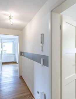 Kernsanierte 2-Zimmer-Wohnung in Augsburg - Augsburg