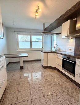 3-Zimmer Wohnung mit Holzofen Einbauküche und Balkon - Walldürn