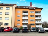 Geräumige Dachgeschoss-Wohnung mit 5 Zimmern, 2 Bädern und Aufzug zzgl. einem Tiefgaragen-Stellplatz - Mannheim