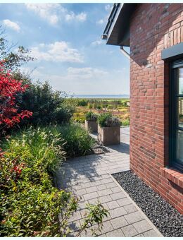 TRAUMHAFTER MEERBLICK: Exklusiv Wohnen in bester Lage von Schobüll/ Nordsee 1. Reihe ! - Husum (Schleswig-Holstein)