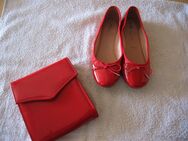 Rote Lackballerinas in 38 und Handtasche passend - Moosinning