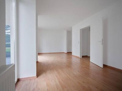 Provisionsfreie Appartementwohnung im Erdgeschoss mit Terrasse und Einbauküche zu vermieten !!!