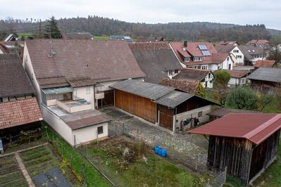 Wohnhaus, ehem. Bauernhaus mit grossem Grundstück u. Nebengebäuden!