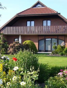 Charakter, Größe, Lage - Imposantes Wohnhaus mit Doppelgarage in Burhave! - Butjadingen