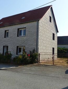 Großzügiges Einfamilienhaus mit Nebengelass in der Gemeinde Cavertitz - Cavertitz