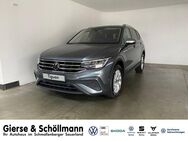 VW Tiguan, 1.5 TSI Allspace Life, Jahr 2022 - Schmallenberg