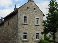 Historisches Mehrfamilienhaus in Stolberg Breinig – Denkmalgeschützt, mit gemütlichem Garten und zwei Garagen - Stolberg (Rheinland, Kupferstadt)