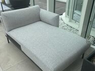 ÄPPLARYD 3er-Sofa mit Récamiere, Lejde hellgrau - Niederelbert
