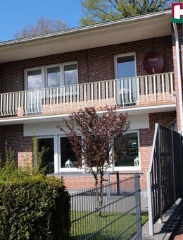 Neuwertige Heiztherme! Eine gut geschnittene und modernisierte Doppelhaushälfte mit zusätzl. Balkon und massiv. Gar... - Aurich
