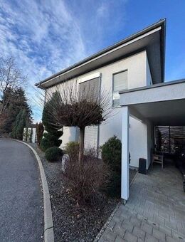 Freistehendes Einfamilienhaus mit toller Aussicht - Hirschaid