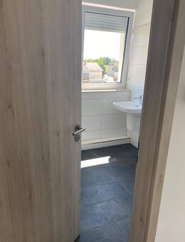 Moderne 2 Raum Wohnung Balkon Werdau ab sofort zu vermieten - Werdau