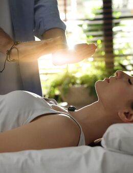 REIKI KURSE, ALLE GRADE BIS ZUM REIKI-LEHRER ! - Malente