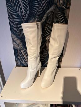 Stiefel 41 verschiedene Farben neu - Großefehn