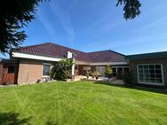 Winkelbungalow mit Schwimmbad, Photovoltaikanlage, EBK und 2 Garagen! - Hage
