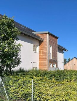 3-Zimmer-Wohnung im 1.OG mit großem Balkon / Südwest - Winhöring