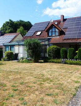 Massives Freistehendes Einfamilienhaus mit Wintergarten - Hiltpoltstein