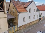 Rheinhessen-Idyll: Gepflegtes Doppelhaus mit gemütlichem Innenhof und viel Raum zum Wohlfühlen - Bodenheim