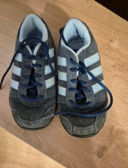 Verkaufe Kleinkinder Adidas Turnschuhe - Treuchtlingen
