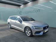 Volvo V60, B3 B Momentum Pro, Jahr 2022 - München