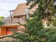 Einfamilienhaus mit Keller, Garage, Balkon und Terrasse in bester Lage von Berlin-Mahlsdorf Süd - Berlin