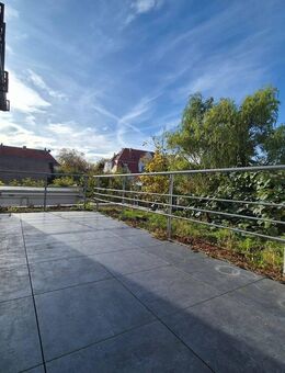 Helle, großzügige 4-Zimmerwohnung mit Dachterrasse in Erfurt-Marbach - Erfurt