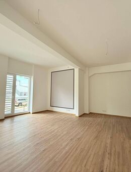NEUSANIERUNG - großzügige 2-Raumwohnung mit Balkon - Chemnitz